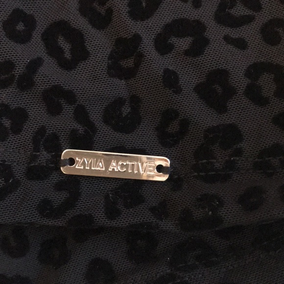 NWT Zyia Black Leopard Mesh and Velvet Tank. Size Small - Picture 4 of 5